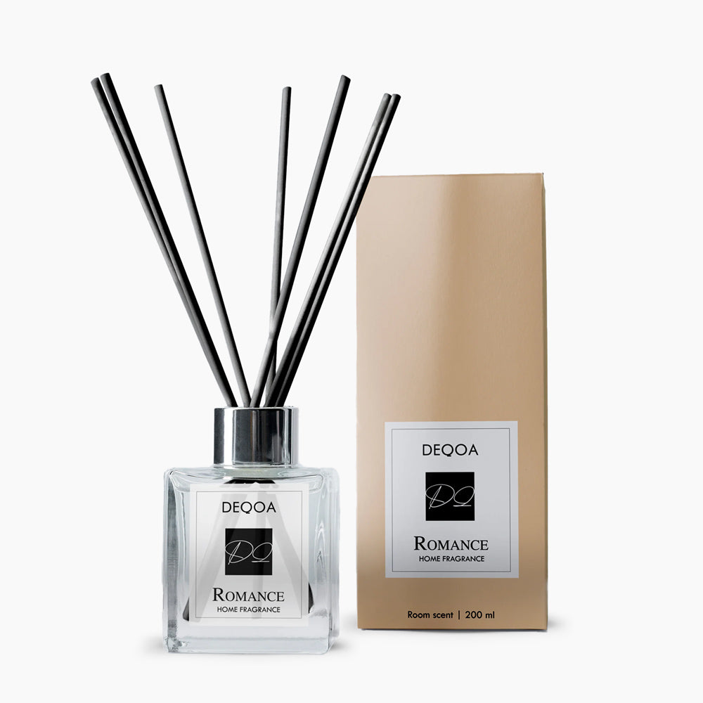 Raumduft DEQOA Romance, 200 ml Flakon mit schwarzen Stäbchen und Verpackung