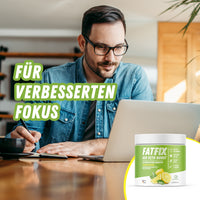 Thumbnail for Mann mit Brille arbeitet am Laptop, daneben grüne FATFIX-Dose mit Zitronenabbildung