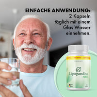 Thumbnail for Älterer Mann hält ein Glas Wasser, daneben Lipogandha Forte Dose mit sichtbarem Einnahmehinweis